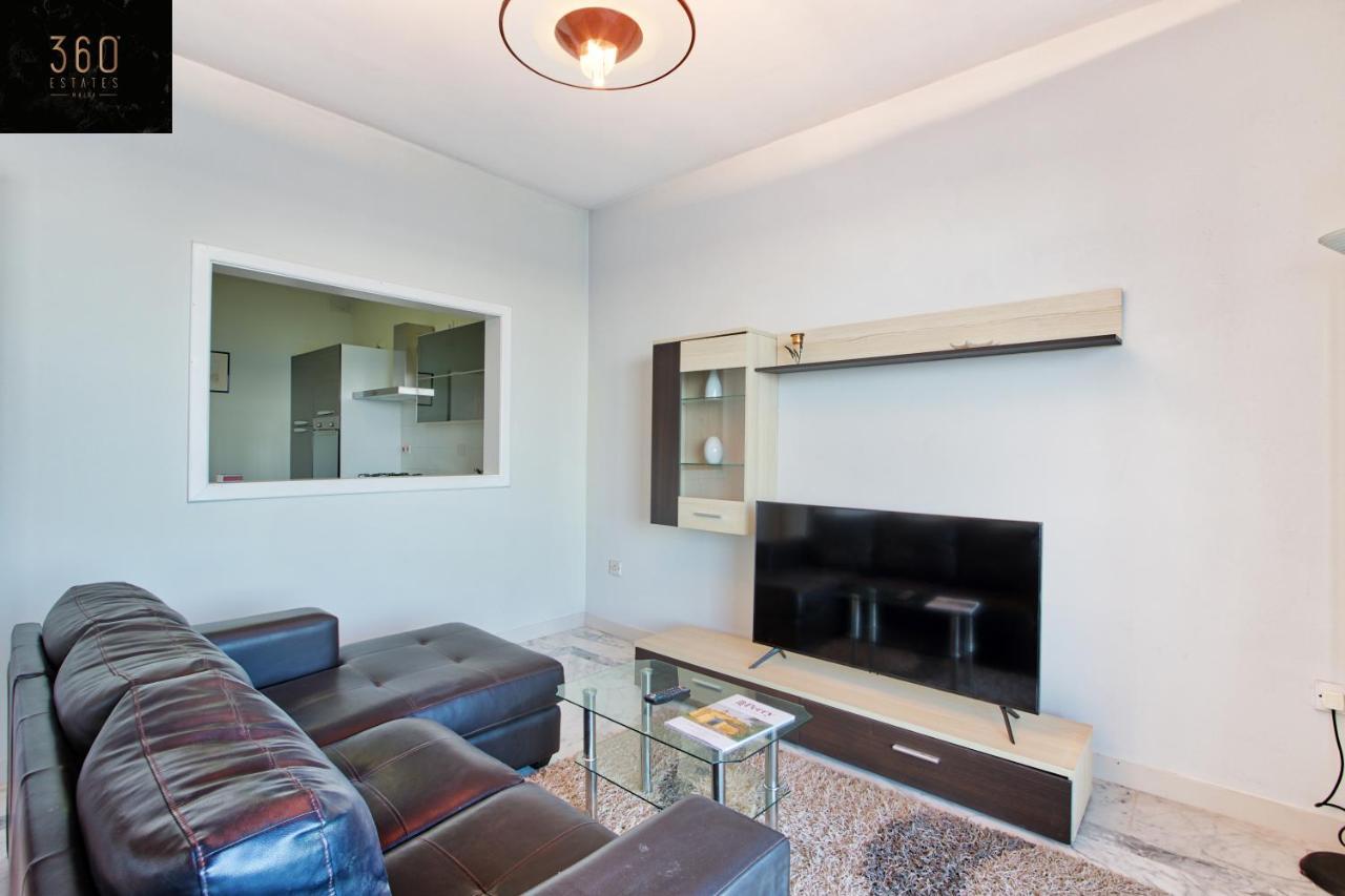 Seafront 3br In Tower Rd Opposite By 360 Estates * Sliema